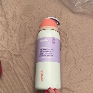 Owala Free Sip 32 oz water bottle